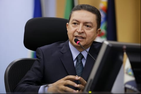 PEC do “andador” deve assegurar conselheiros no TCE até aos 80 anos