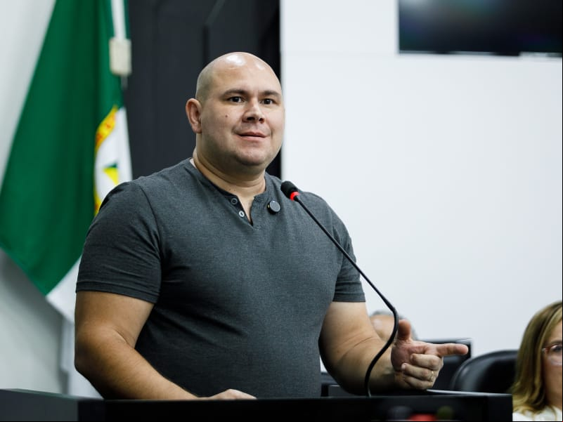 Abílio quer fim dos 'feriadões' em escolas municipais: “servidor público não pode ter privilégio”
