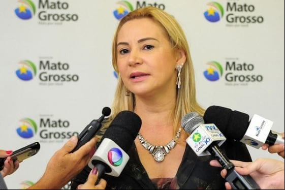 Juiz envia ao TJ ação penal contra ex-1ª-dama e mais 17 por supostos desvio de recursos