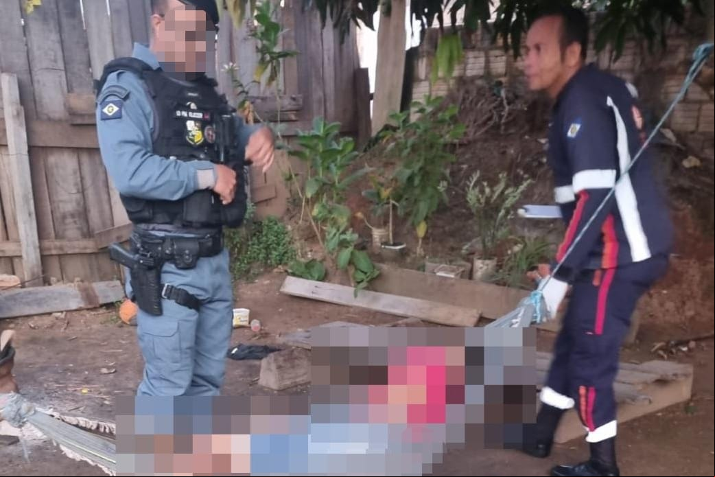 Morador de rua é morto com golpes de faca após defender mulher de agressão do filho