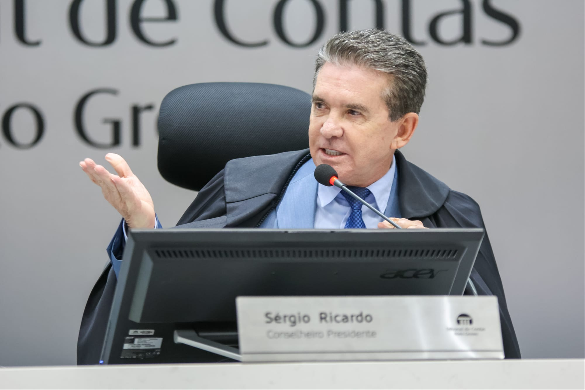 TCE manda empresas fornecerem contratos e ameaça anular dívidas dos consignados