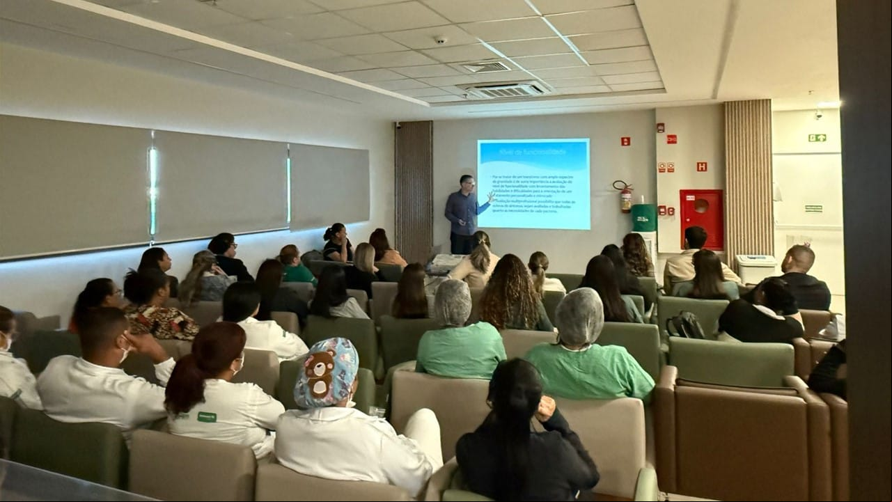 Unimed Cuiabá realiza palestra e capacitação sobre TEA