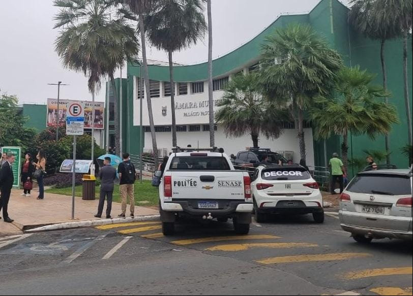Justiça manda Câmara pagar salários de vereadores afastados por suspeita de corrupção em Cuiabá