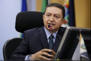 PEC do “andador” deve assegurar conselheiros no TCE até aos 80 anos