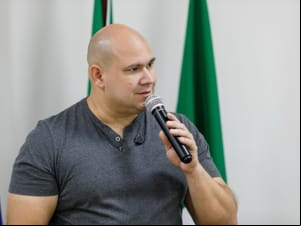 Abilio quer reorganizar comércio de ambulantes no centro da cidade