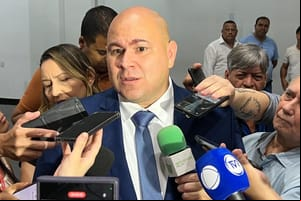 Abílio prevê derrota da esquerda em 2026 e alfineta Fávaro: “torço para que saia da política”