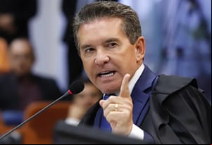 Presidente do TCE aponta irregularidades e elogia  Abilio e Flávia por retirada de radares