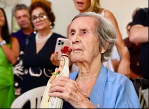 Matriarca centenária: Dona Maria Benedita completa 104 anos