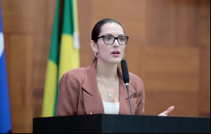 Deputada apresenta PEC para garantir pagamento de emendas  à saúde