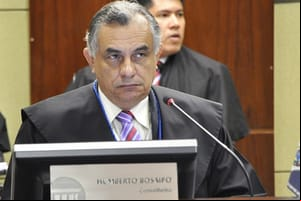 Justiça condena ex-presidente e ex-secretário da Assembleia a devolverem R$ 3,7 milhões