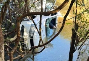 Carro cai de ponte e duas pessoas morrem em Mato Grosso; criança fica ferida