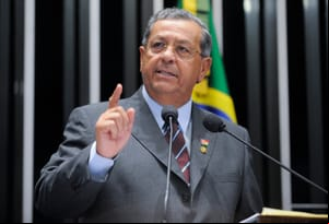 Instituto Paraná “tira” Jayme da disputa majoritária e fortalece Mauro no UB