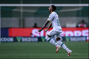 Com dois golaços de Mateusinho, Cuiabá vence o Athletic-MG e entra no G4 da Série B