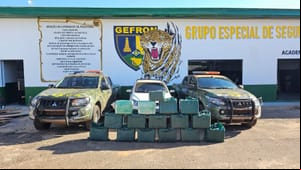Gefron apreende quase meia tonelada de cocaína avaliada em R$ 9 milhões e prende traficantes